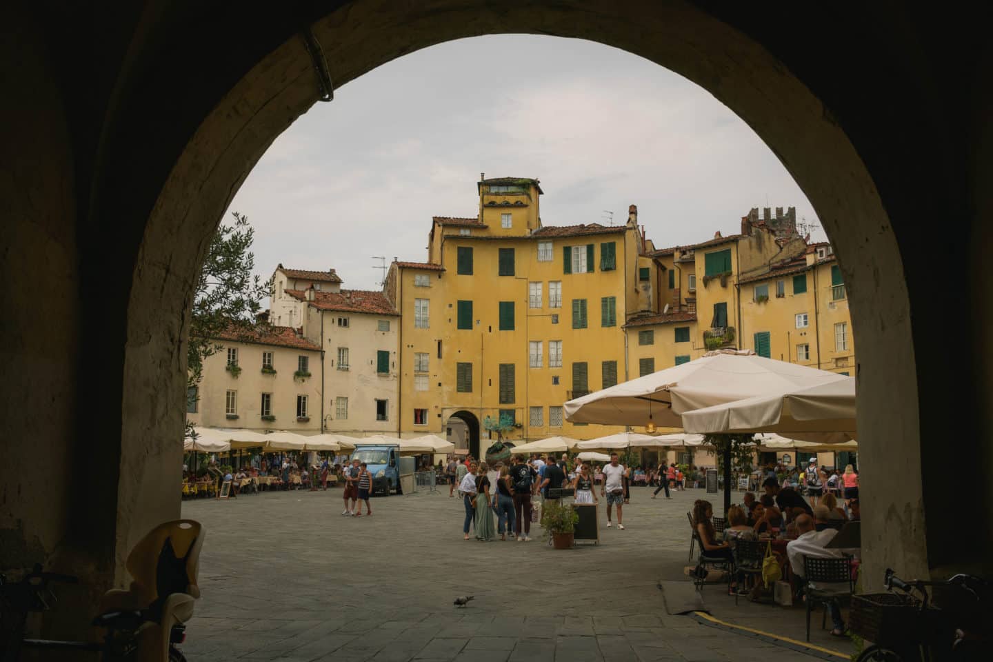 Piazza Amfiteatro, Lucca 